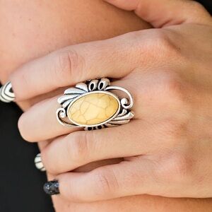 Paparazzi Silver Ring with Cream Stone